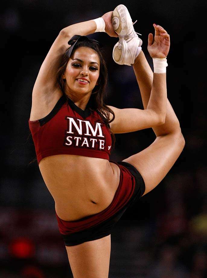 New-Mexico-State-cheerleader.jpg